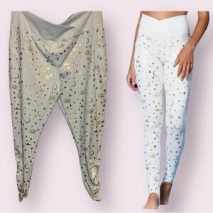 Disney Aladdin Jasmine stirup leggings Cream and Gold